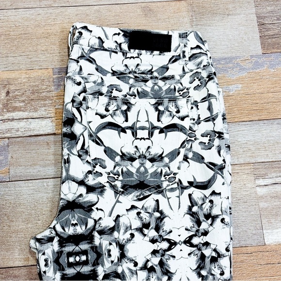 VERO MODA White & black floral skinny jeans - Picture 6 of 10